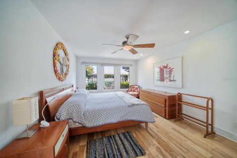 Villa ou maison à louer à Saint Pete Beach, Floride: 3 chambres, 199.83 m2 № 2427591 - photo 12