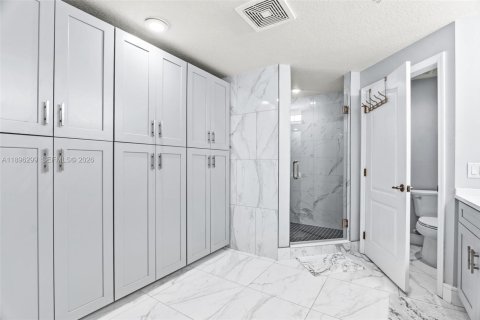Condo in Indialantic, Florida, 3 bedrooms  № 2081505 - photo 16