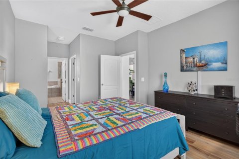 House in Orlando, Florida 3 bedrooms, 141.68 sq.m. № 2391425 - photo 15