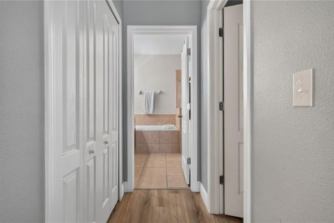 House in Orlando, Florida 3 bedrooms, 141.68 sq.m. № 2391425 - photo 18