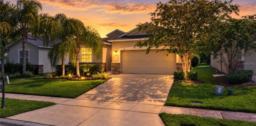 House in Orlando, Florida 3 bedrooms, 141.68 sq.m. № 2391425