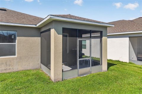 House in Orlando, Florida 3 bedrooms, 141.68 sq.m. № 2391425 - photo 26