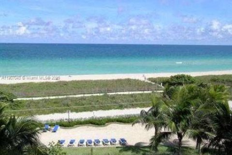 Купить кондоминиум в Серфсайд, Флорида 2 спальни, 115.76м2, № 2013237 - фото 29