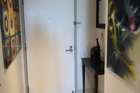 Купить кондоминиум в Серфсайд, Флорида 2 спальни, 115.76м2, № 2013237 - фото 8