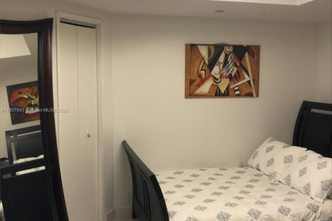 Купить кондоминиум в Серфсайд, Флорида 2 спальни, 115.76м2, № 2013237 - фото 20