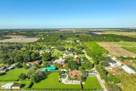 House in Homestead, Florida 4 bedrooms, 226.5 sq.m. № 2013190 - photo 3