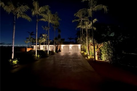 House in Homestead, Florida 4 bedrooms, 226.5 sq.m. № 2013190 - photo 2