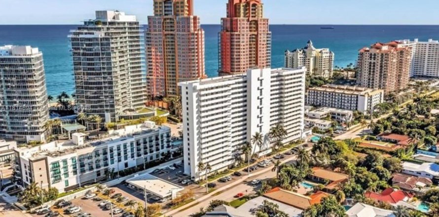 Condo in Fort Lauderdale, Florida, 1 bedroom № 1766690