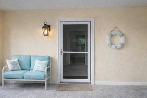 Купить кондоминиум в Беллеэйр Блафс, Флорида 4 комнаты, 78.97м2, № 2094412 - фото 2