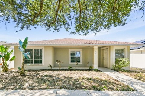 Villa ou maison à Ruskin, Floride 4 chambres, 145.21 m2 № 2420547