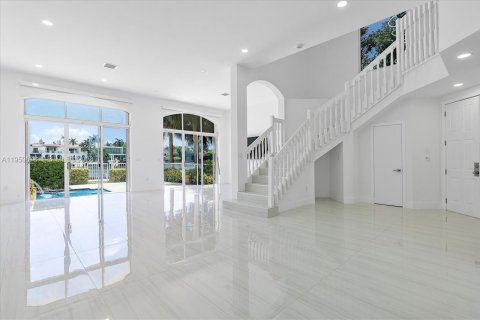Снять в аренду таунхаус в Авентура, Флорида 5 спален, 297.29м2, № 2007332 - фото 18