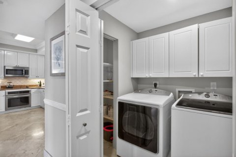 Copropriété à vendre à Fort Lauderdale, Floride: 2 chambres, 159.98 m2 № 2262871 - photo 16