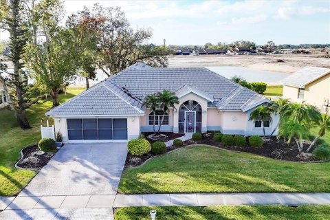 House in North Port, Florida 3 bedrooms, 191.19 sq.m. № 1548986 - photo 2