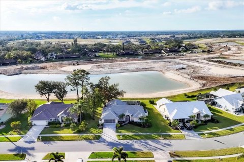 House in North Port, Florida 3 bedrooms, 191.19 sq.m. № 1548986 - photo 6