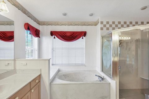 House in North Port, Florida 3 bedrooms, 191.19 sq.m. № 1548986 - photo 25