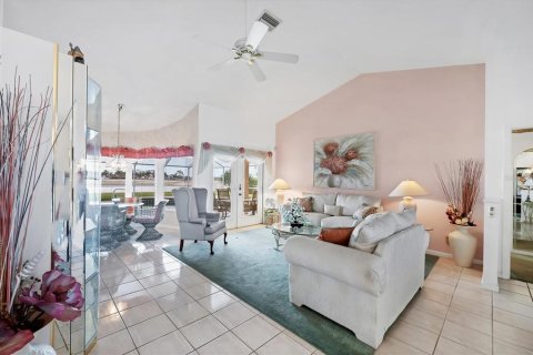 House in North Port, Florida 3 bedrooms, 191.19 sq.m. № 1548986 - photo 9