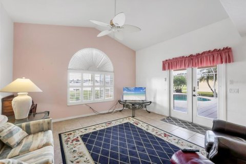 House in North Port, Florida 3 bedrooms, 191.19 sq.m. № 1548986 - photo 20