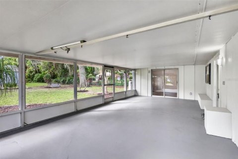Casa en venta en Eustis, Florida, 3 dormitorios, 147.25 m2 № 2222219 - foto 25