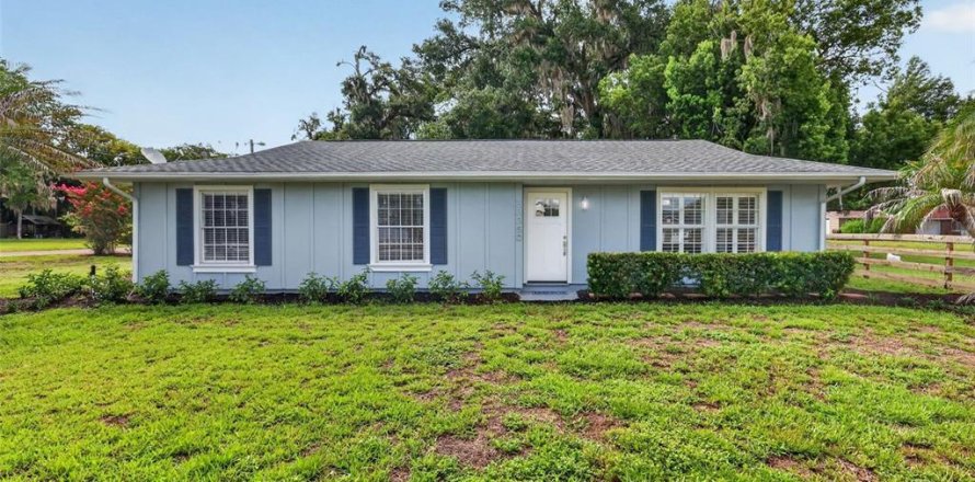 Casa en Eustis, Florida 3 dormitorios, 147.25 m2 № 2222219