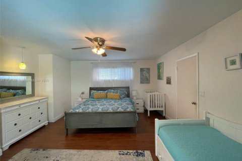 Casa en venta en Hollywood, Florida, 3 dormitorios, 201.32 m2 № 1959875 - foto 20