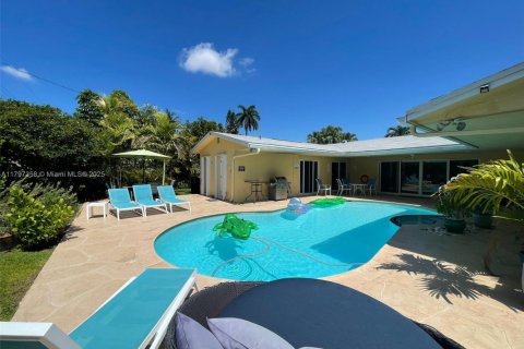Casa en venta en Hollywood, Florida, 3 dormitorios, 201.32 m2 № 1959875 - foto 3