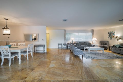 Casa en venta en Hollywood, Florida, 3 dormitorios, 201.32 m2 № 1959875 - foto 6