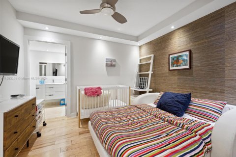 Condo in Hallandale Beach, Florida, 3 bedrooms  № 1292537 - photo 16