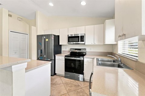 House in Riverview, Florida 3 bedrooms, 156.26 sq.m. № 2216917 - photo 8
