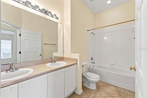 House in Riverview, Florida 3 bedrooms, 156.26 sq.m. № 2216917 - photo 18