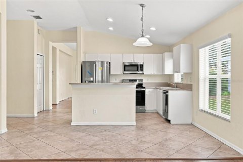 House in Riverview, Florida 3 bedrooms, 156.26 sq.m. № 2216917 - photo 10