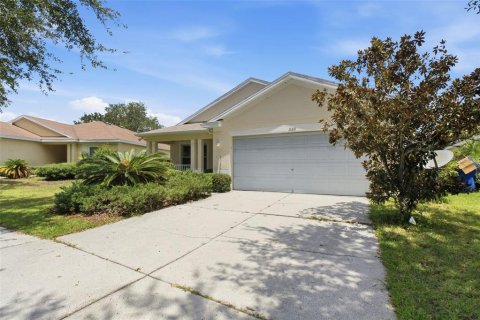 House in Riverview, Florida 3 bedrooms, 156.26 sq.m. № 2216917 - photo 2