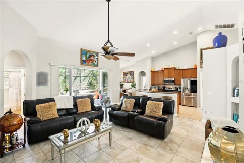 House in Apopka, Florida 4 bedrooms, 232.91 sq.m. № 1719435 - photo 10