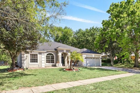 House in Apopka, Florida 4 bedrooms, 232.91 sq.m. № 1719435 - photo 2