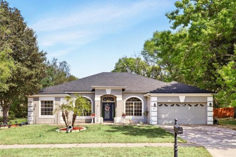 House in Apopka, Florida 4 bedrooms, 232.91 sq.m. № 1719435 - photo 1