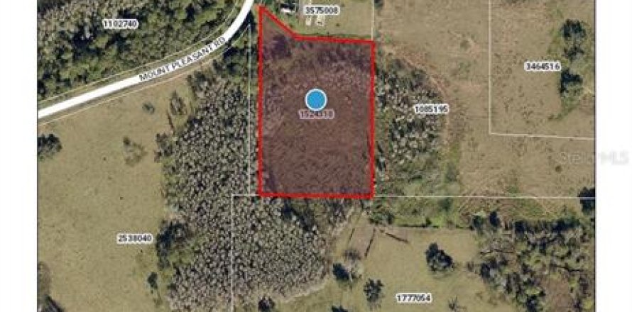 Terreno en Groveland, Florida № 302303