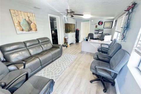 Villa ou maison à vendre à Holiday, Floride: 2 chambres, 111.48 m2 № 1843768 - photo 11