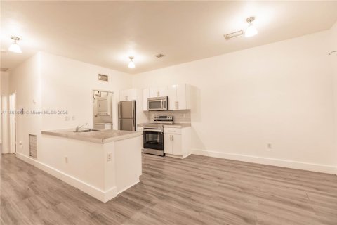 Снять в аренду виллу или дом в Майами, Флорида 3 спальни, № 1957849 - фото 5