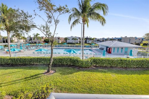 Condo in Delray Beach, Florida, 2 bedrooms  № 991814 - photo 1