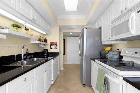 Снять в аренду кондоминиум в Авентура, Флорида 3 спальни, 157.56м2, № 1988036 - фото 9