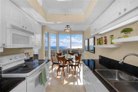 Снять в аренду кондоминиум в Авентура, Флорида 3 спальни, 157.56м2, № 1988036 - фото 7