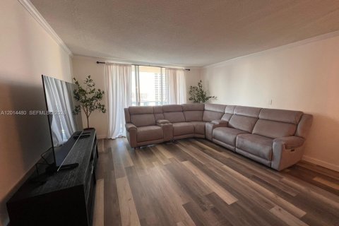 Copropriété à louer à Hollywood, Floride: 1 chambre, 83.61 m2 № 2076502 - photo 8