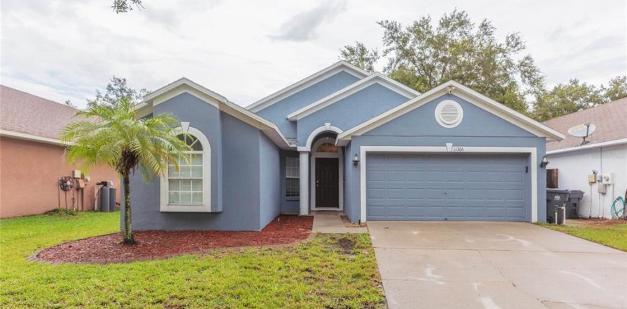 House in Riverview, Florida 3 bedrooms, 159.51 sq.m. № 2321513