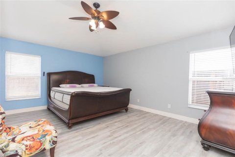 House in Riverview, Florida 3 bedrooms, 159.51 sq.m. № 2321513 - photo 24