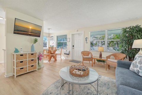 Propiedad comercial en venta en Holmes Beach, Florida, 2 dormitorios, 118.54 m2 № 2425457 - foto 10
