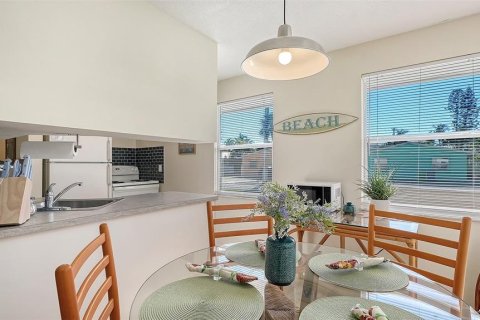 Propiedad comercial en venta en Holmes Beach, Florida, 2 dormitorios, 118.54 m2 № 2425457 - foto 12