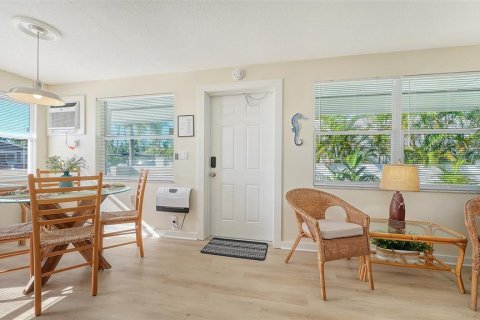 Propiedad comercial en venta en Holmes Beach, Florida, 2 dormitorios, 118.54 m2 № 2425457 - foto 7