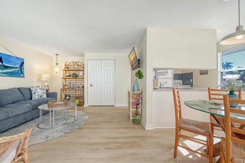 Propiedad comercial en venta en Holmes Beach, Florida, 2 dormitorios, 118.54 m2 № 2425457 - foto 6
