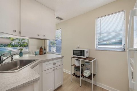 Propiedad comercial en venta en Holmes Beach, Florida, 2 dormitorios, 118.54 m2 № 2425457 - foto 28