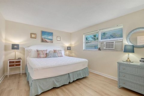 Propiedad comercial en venta en Holmes Beach, Florida, 2 dormitorios, 118.54 m2 № 2425457 - foto 16