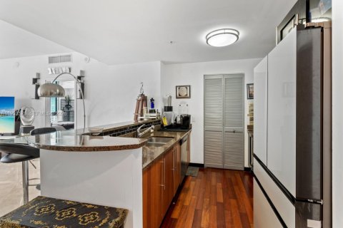 Copropriété à louer à Miami, Floride: 2 chambres, 93.46 m2 № 2056814 - photo 5